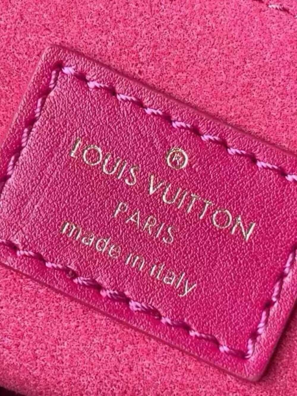 Louis Vuitton NEW WAVE CHAIN BAG MM - Picture 3 of 6